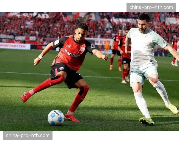 沃尔夫斯堡vs波鸿比赛因场外突发情况中断15分钟