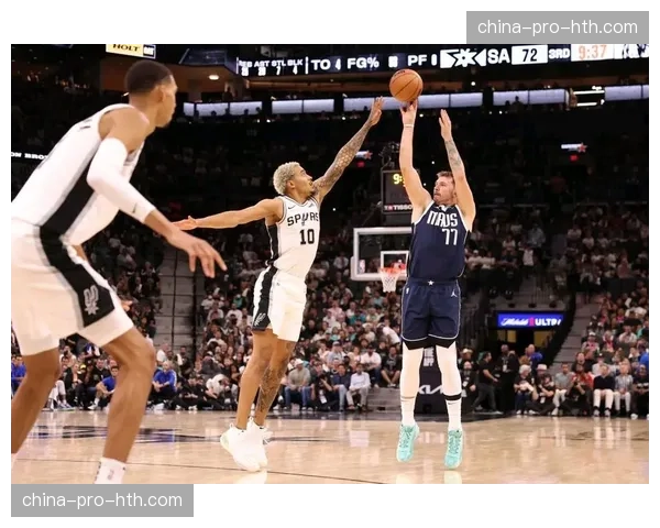 独行侠东契奇砍下三双，率队客场力克太阳守住前六