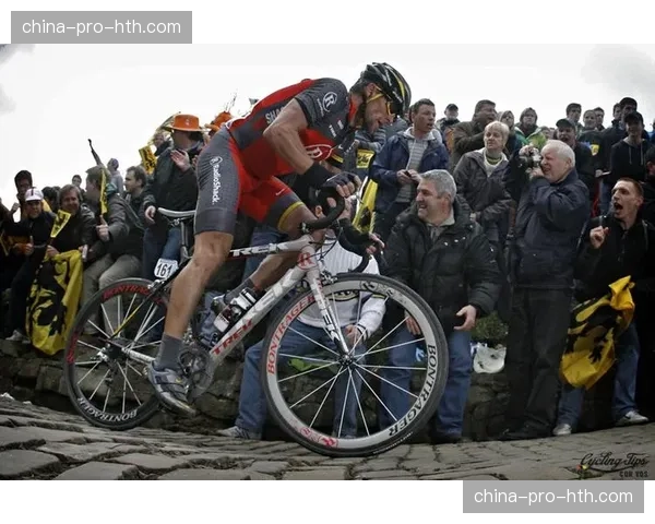 环弗兰德斯古典赛前瞻:卫冕冠军范德普尔目标蝉联,恶劣天气成X因素 环弗兰德斯古典赛前瞻:卫冕冠军范德普尔目标蝉联,恶劣天气成X因素